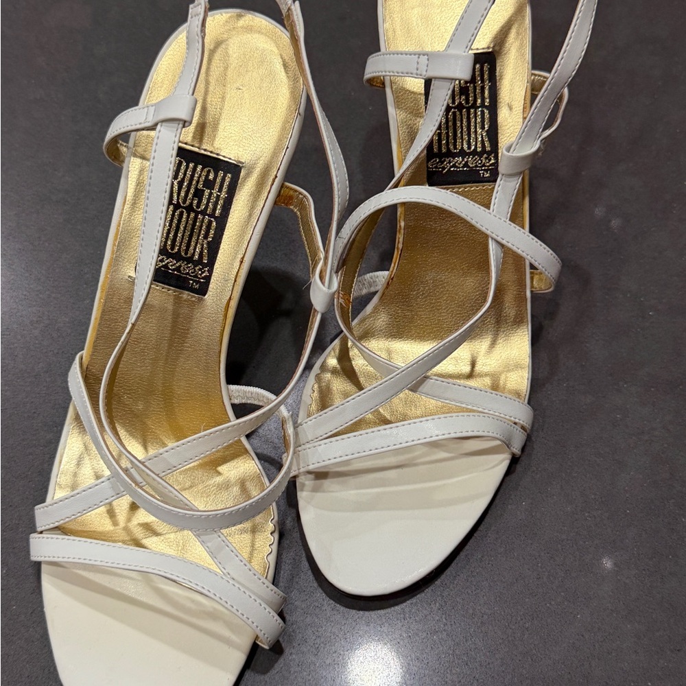 RUSH HOUR White Strappy Sandals. 3.5” Heels. Size 8B.